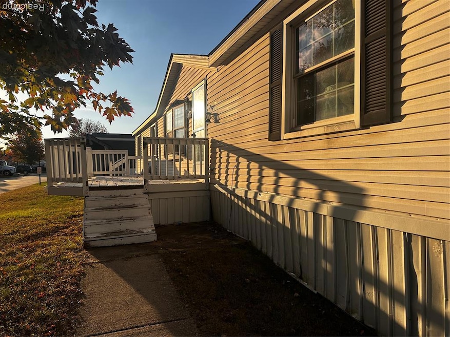 7084 Ranger Dr, Romulus, MI 48174 - photo 1