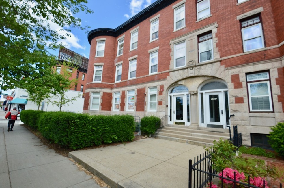 1908 Beacon St unit 2, Brookline, MA 02445 - photo 1