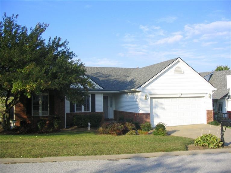 105 Medinah Ct, Frankfort, KY 40601 - photo 1