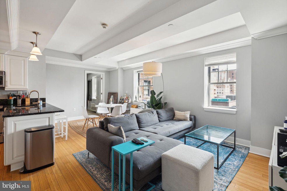 The Warwick unit 1805, Philadelphia, PA 19103 - photo 1