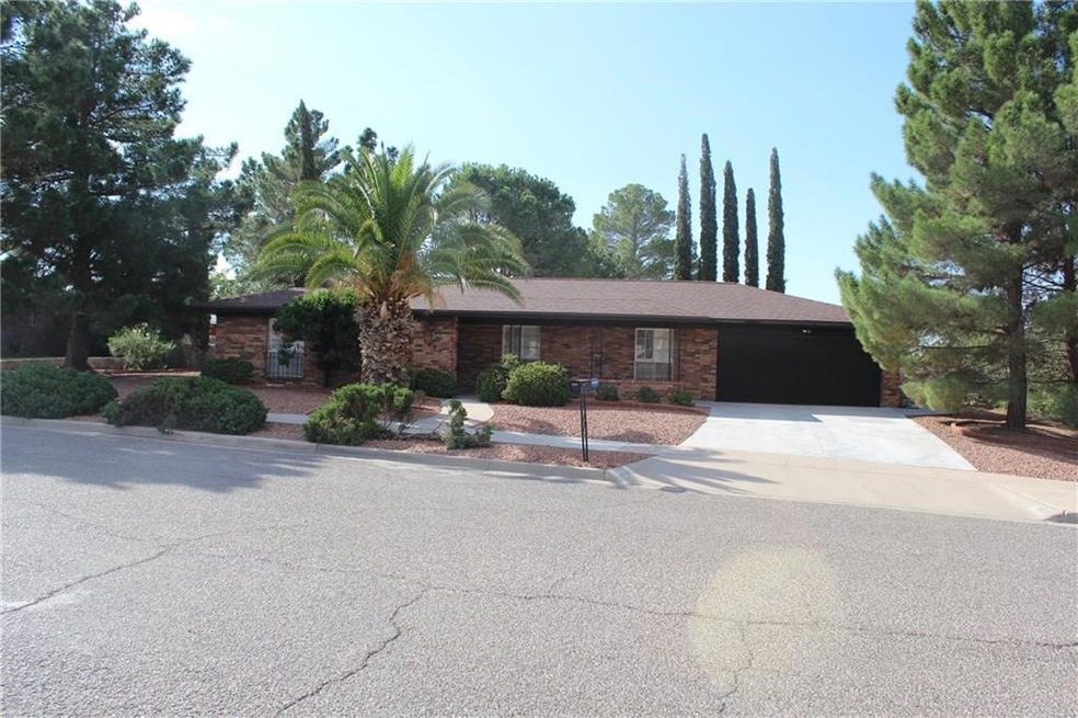 1400 Pintoresco Dr, El Paso, TX 79935 - photo 1