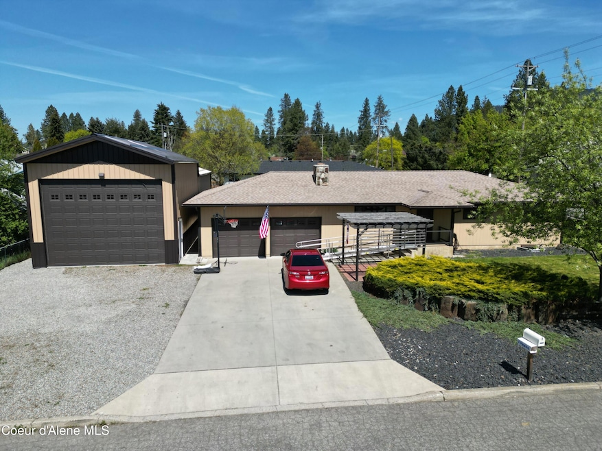 1621 E HAYCRAFT AVE