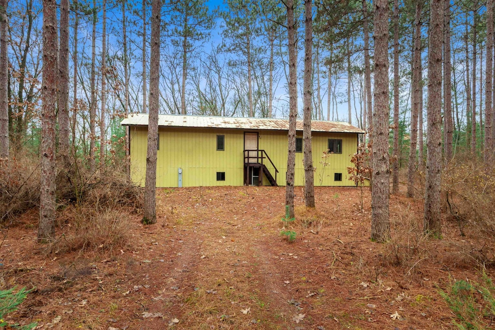 N2953 Shadow Circle Dr, Redgranite, WI 54970 - photo 1