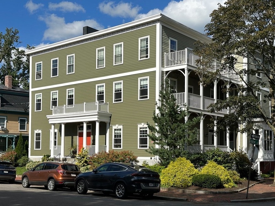 98 Washington Square unit 8, Salem, MA 01970 - photo 1