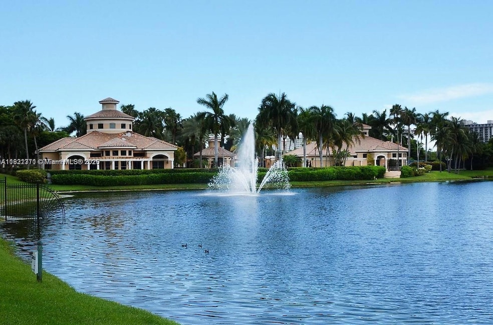 957 N Harbor View North W Dock, Hollywood, FL 33019 - photo 1