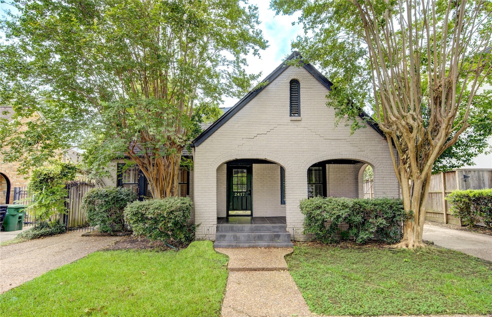 2417 Elmen St, Houston, TX 77019 - photo 1