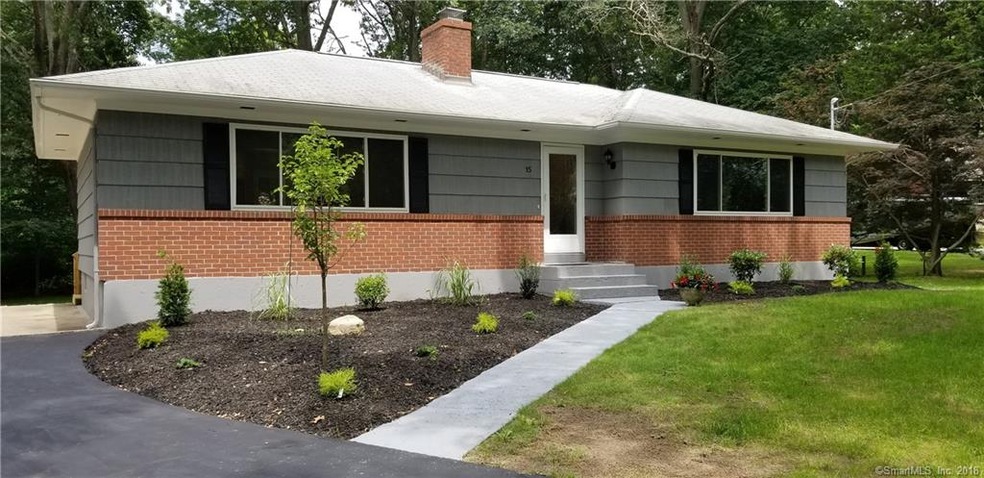 15 N Glenwoods Rd, Gales Ferry, CT 06335 - photo 1