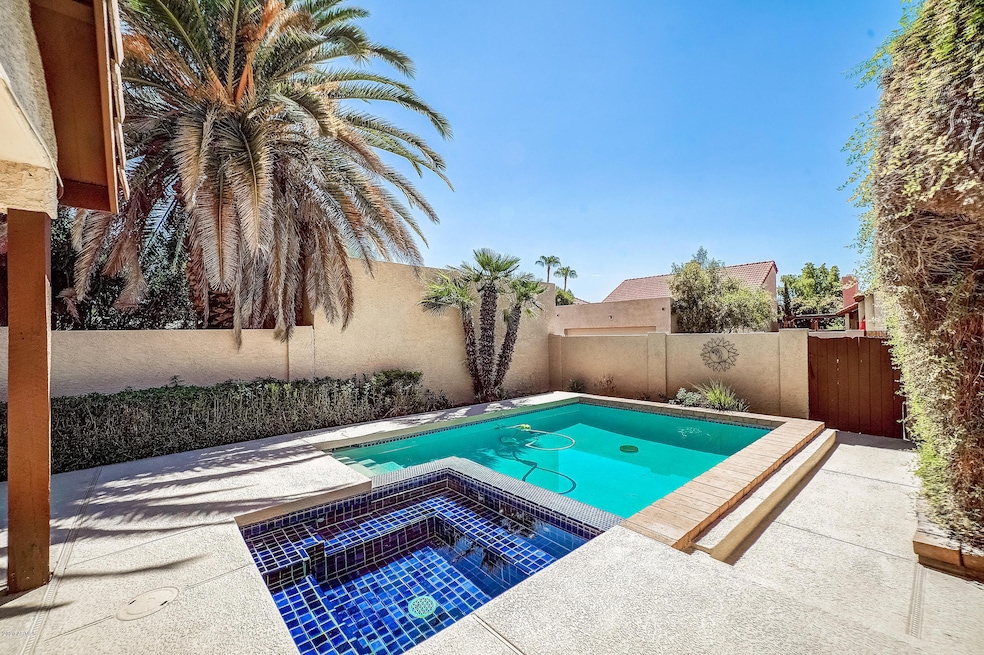 1855 E Secretariat Dr, Tempe, AZ 85284 - photo 1