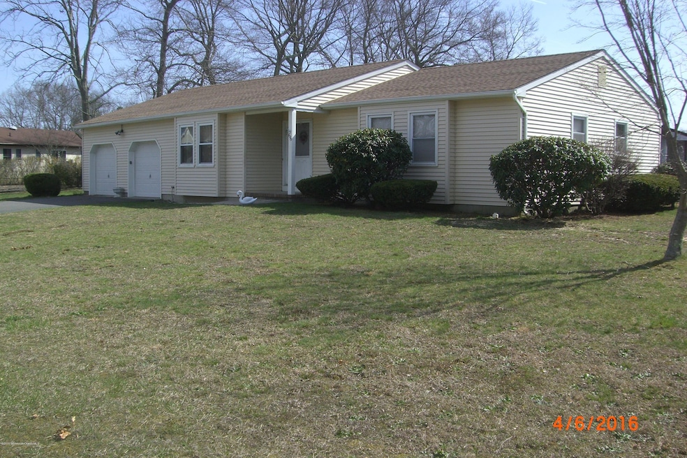 66 Pelican Dr, Bayville, NJ 08721 - photo 1