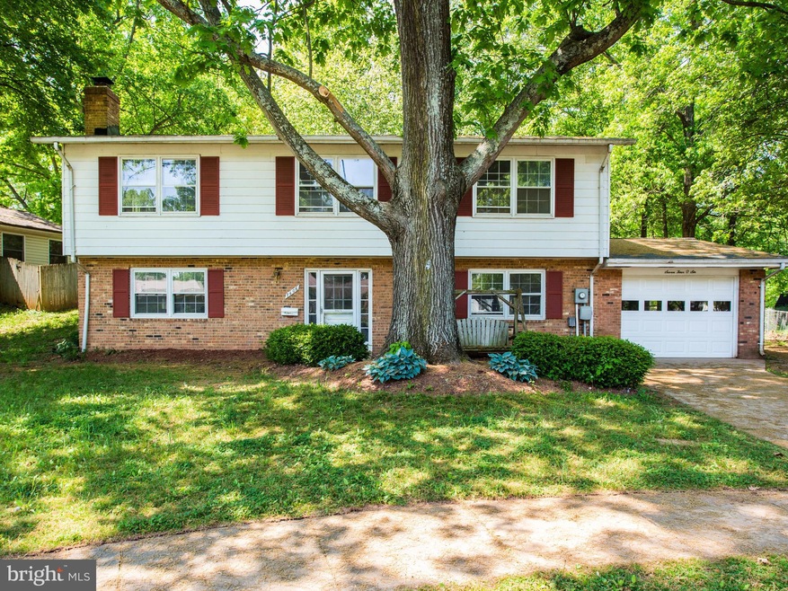 7406 Fenwood Ct, Manassas, VA 20109 - photo 1
