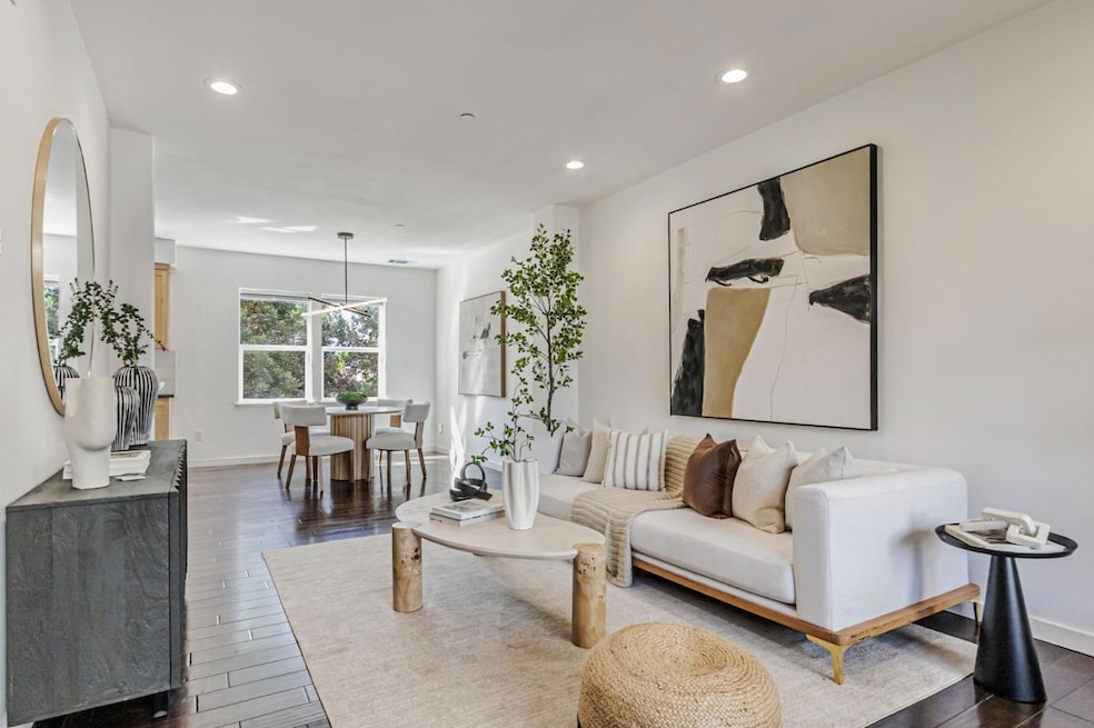 Sold $1,630,000 • Co-Listing Agent