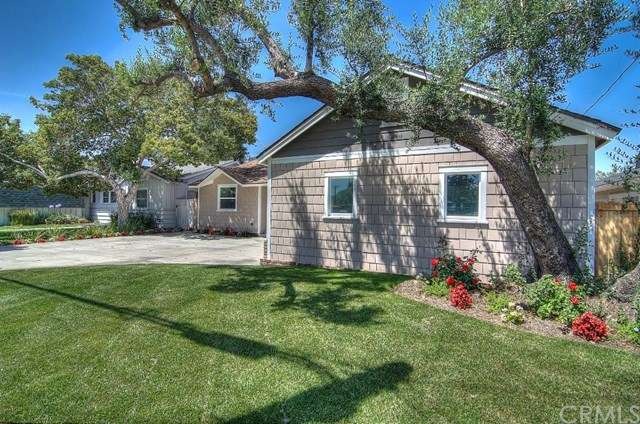 Front of the house has a back bay view