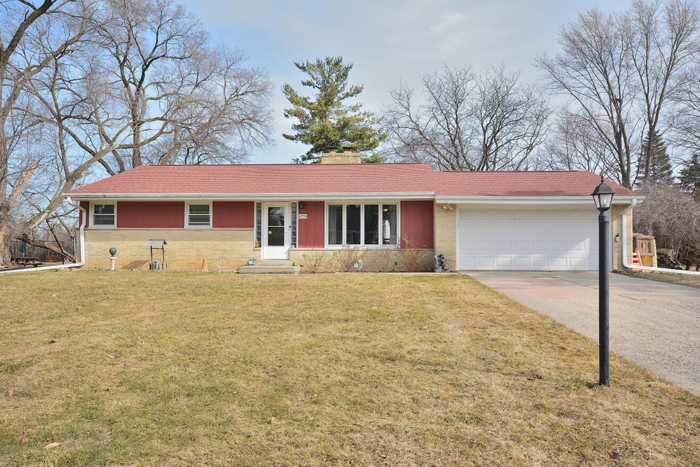 4770 N 134th St, Brookfield, WI 53005 - photo 1