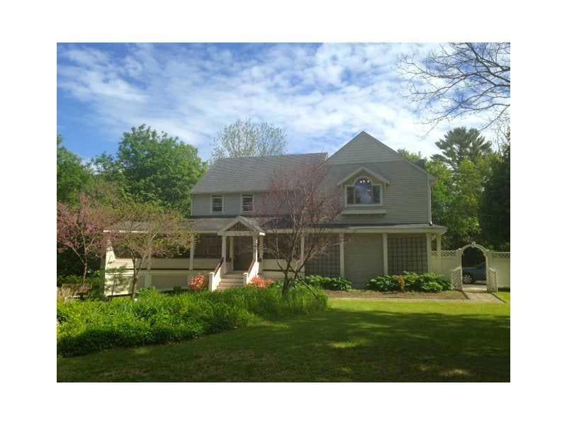 552 Main St, Wakefield, RI 02879 - photo 1