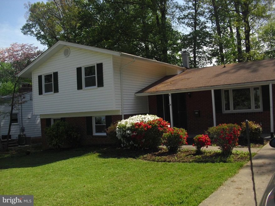 5928 Merritt Place, Falls Church, VA 22041 - photo 1