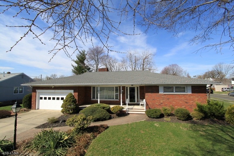 321 Kings Ct, Bound Brook, NJ 08805 - photo 1