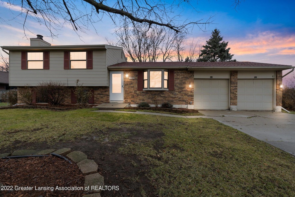 1-web-or-mls-6704-ruby-glass-rd