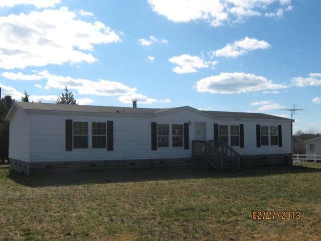 769 Twin Cedar Rd, South Hill, VA 23970 - photo 1