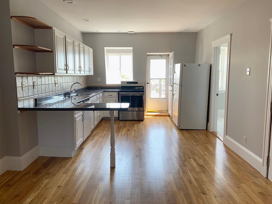 805 E 4th St unit 3, Boston, MA 02127 - photo 1