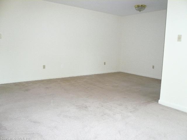 158 Newington Rd unit 205, West Hartford, CT 06110 - photo 1