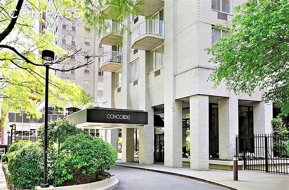 Sold $1,180,000 • Co-Listing Agent