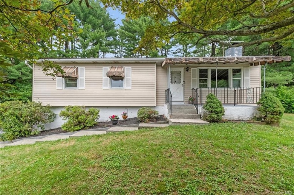 5 Primrose Ct, Wappingers Falls, NY 12590 - photo 1