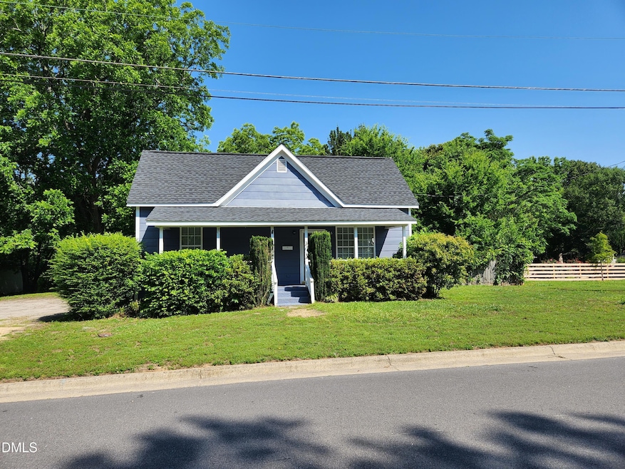 306 S Moore St, Clayton, NC 27520 - photo 1