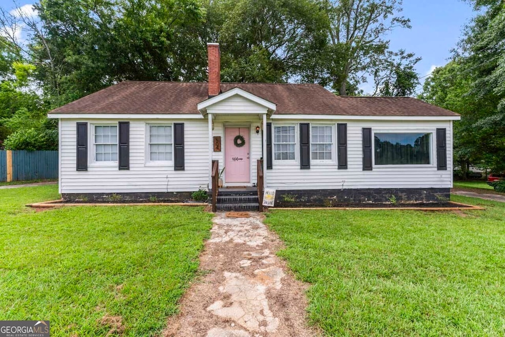 504 Zebulon St, Barnesville, GA 30204 - photo 1