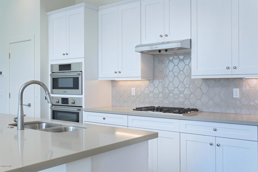 Mulberry 34 kitchen 2