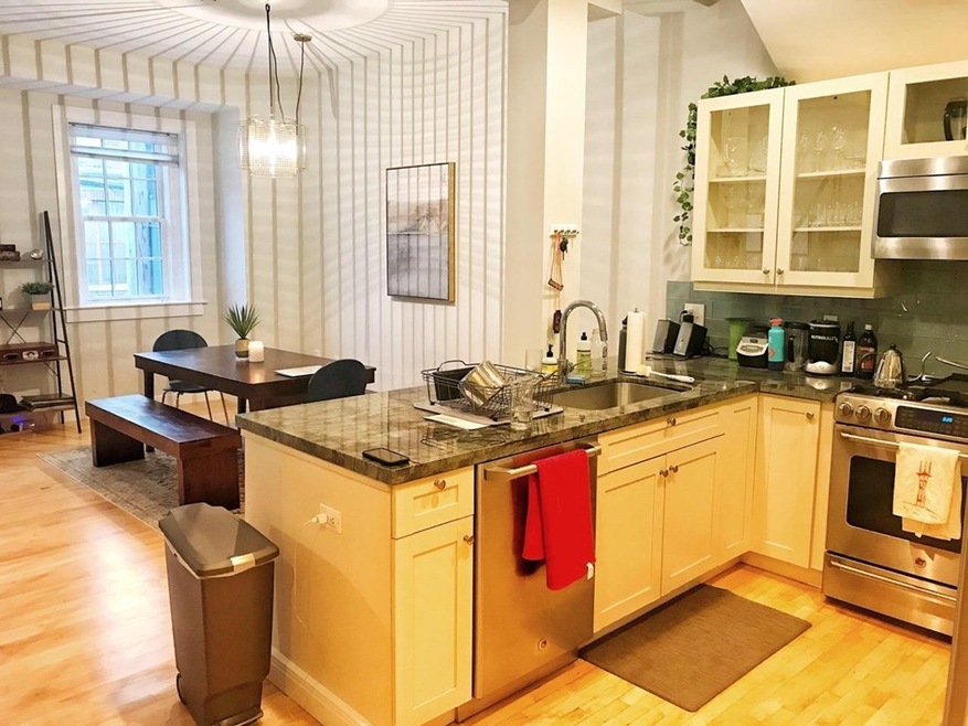 72 Hamilton St unit 5, Cambridge, MA 02139 - photo 1