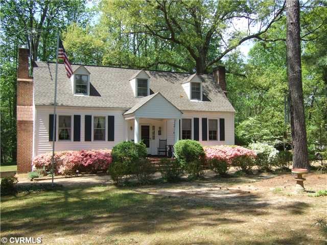 Exterior Front - Welcome to Courthouse Road