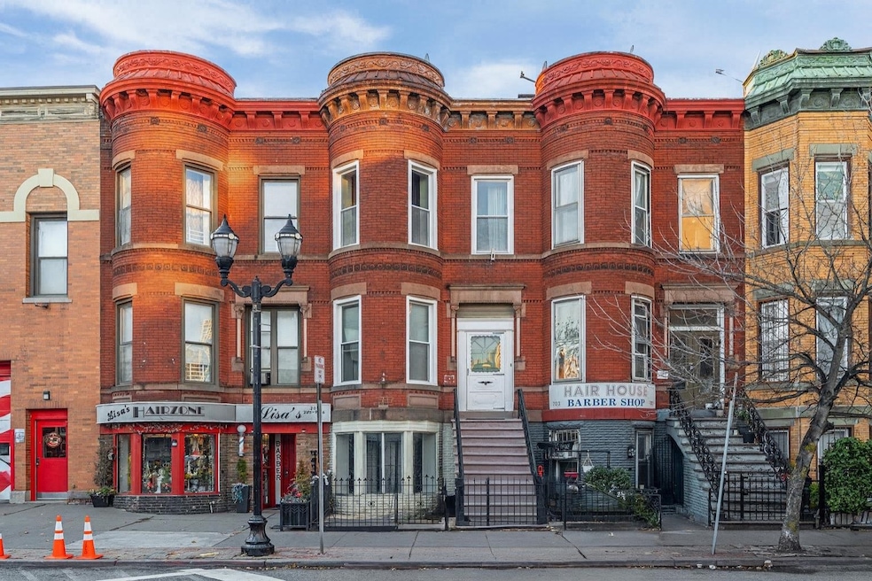 701 Bergen Ave, Jersey City, NJ 07306 - photo 1