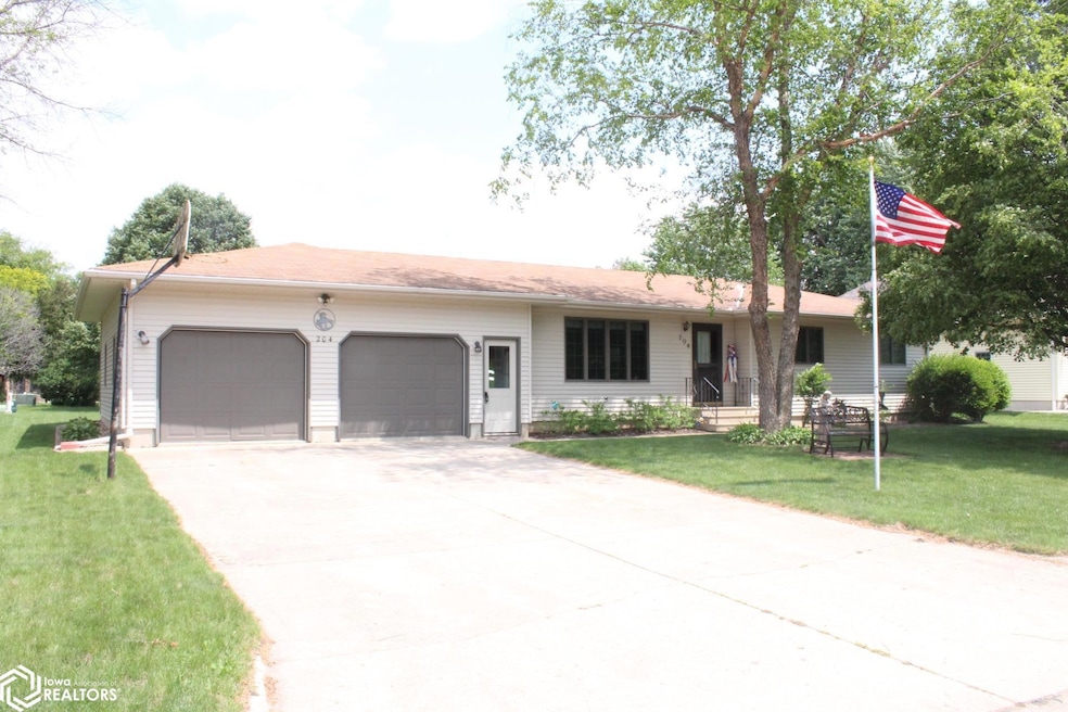 Pending $259,900 • Co-Listing Agent