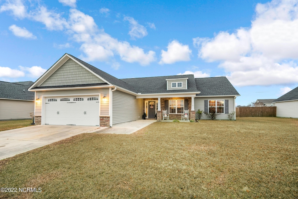 425 Meadowlark Dr, Winterville, NC 28590 - photo 1