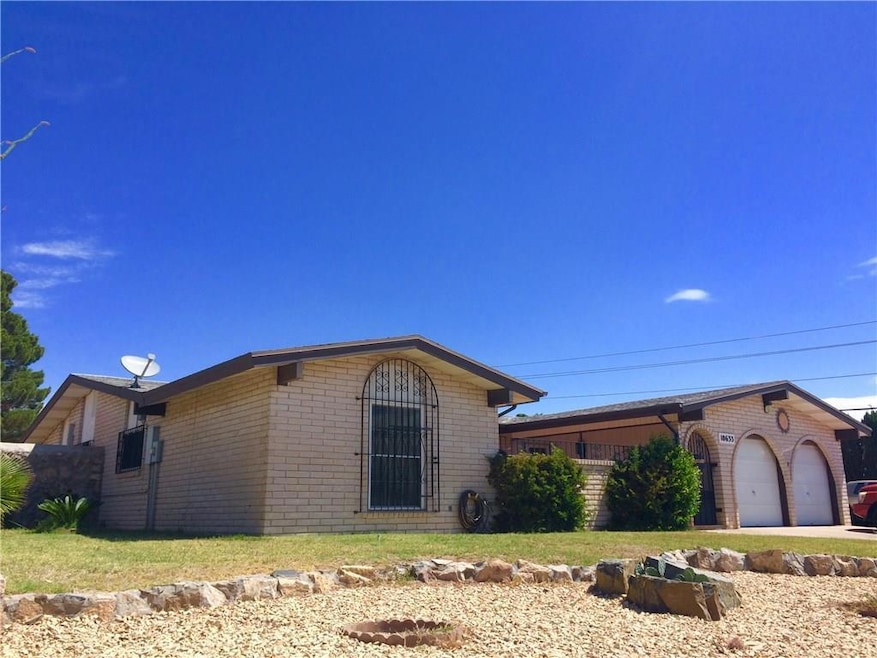 10633 Riverwood Dr, El Paso, TX 79935 - photo 1