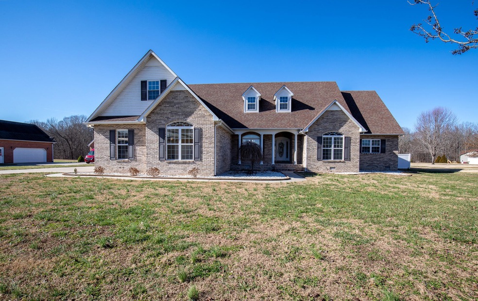 418 Hunters Landing Dr, Manchester, TN 37355 - photo 1