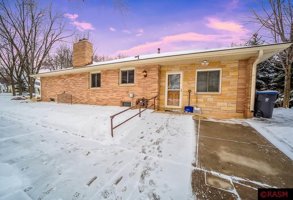 1730 N Broad St, Mankato, MN 56001 - photo 1