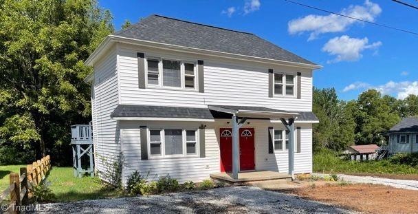 612 Poplar St unit A and B, Statesville, NC 28677 - photo 1