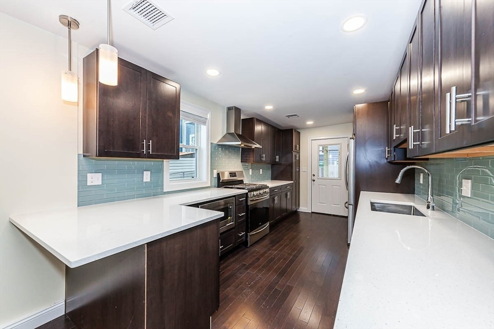 28 Albion St unit 1, Medford, MA 02155 - photo 1