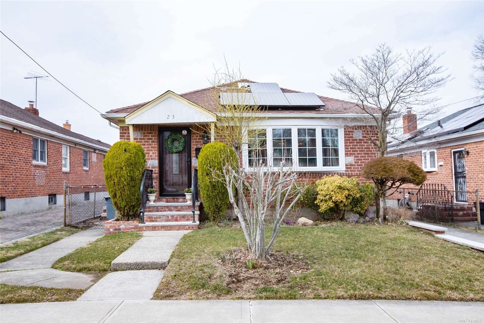 262-23 60th Ave, Little Neck, NY 11362 - photo 1