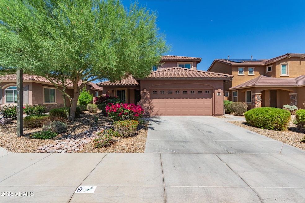9 S 195th Ln