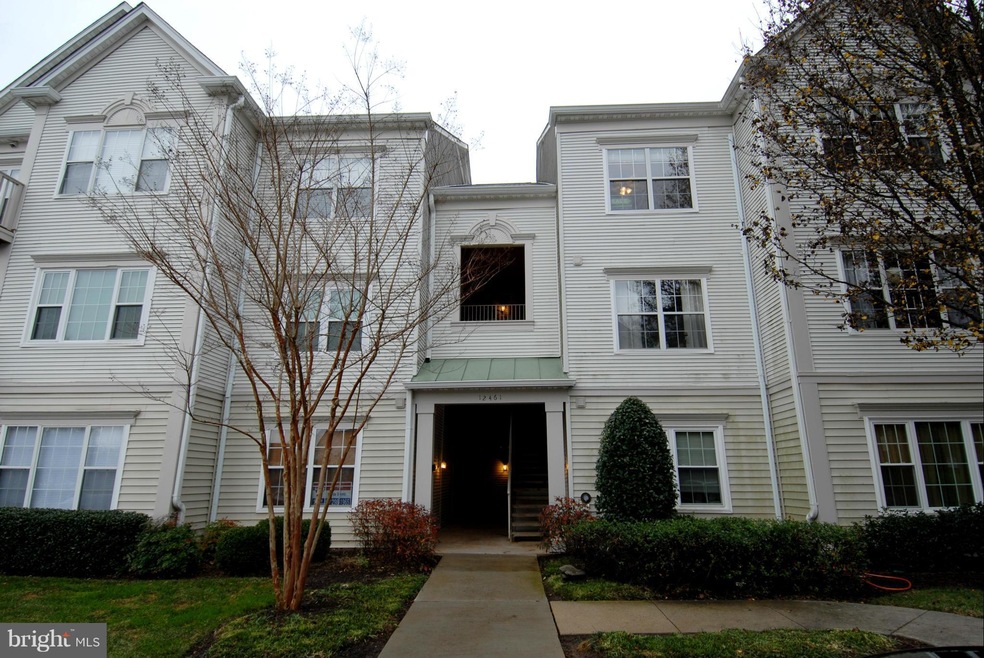 12461 Hayes Ct unit 303, Fairfax, VA 22033 - photo 1