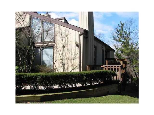 11 Arapaho Ct, Suffern, NY 10901 - photo 1