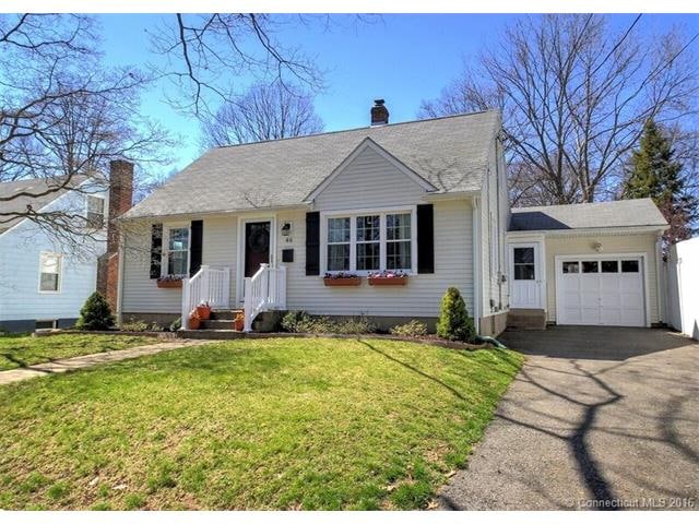 Home sweet home! Pretty curb appeal greets you at 