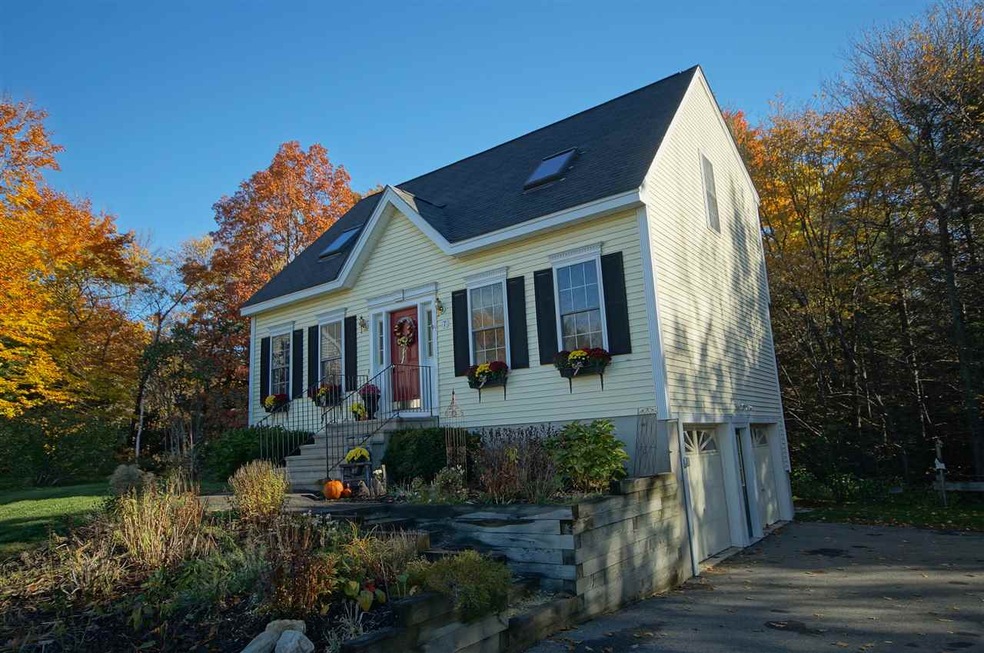 7 Pine Bluff, Derry, NH 03038 - photo 1