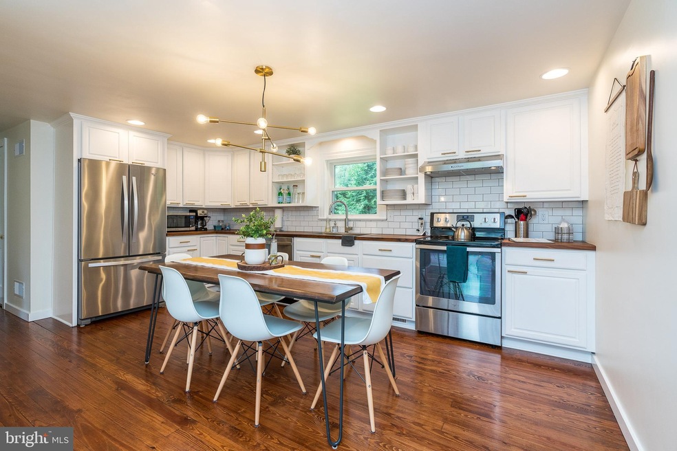 1709 Morningside Dr, Lancaster, PA 17602 - photo 1