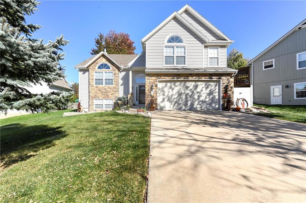 13648 W 129th Place, Olathe, KS 66062 - photo 1