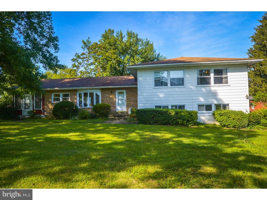 60 Pickwick Dr, Doylestown, PA 18901 - photo 1