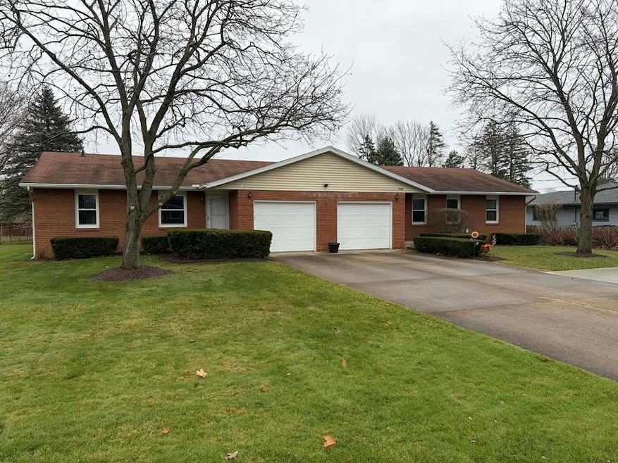 1949 Richwood Dr, Mansfield, OH 44904 - photo 1