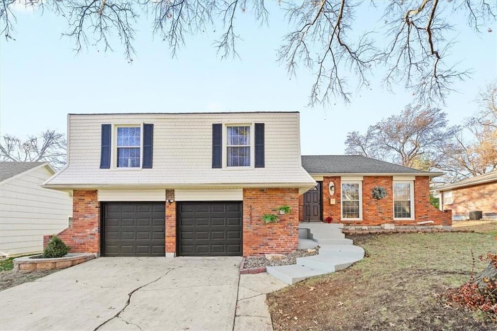 10432 Indiana Ave, Kansas City, MO 64137 - photo 1